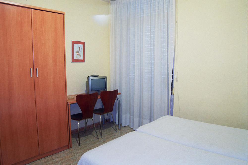 Pension Moratin Valencia Exteriör bild