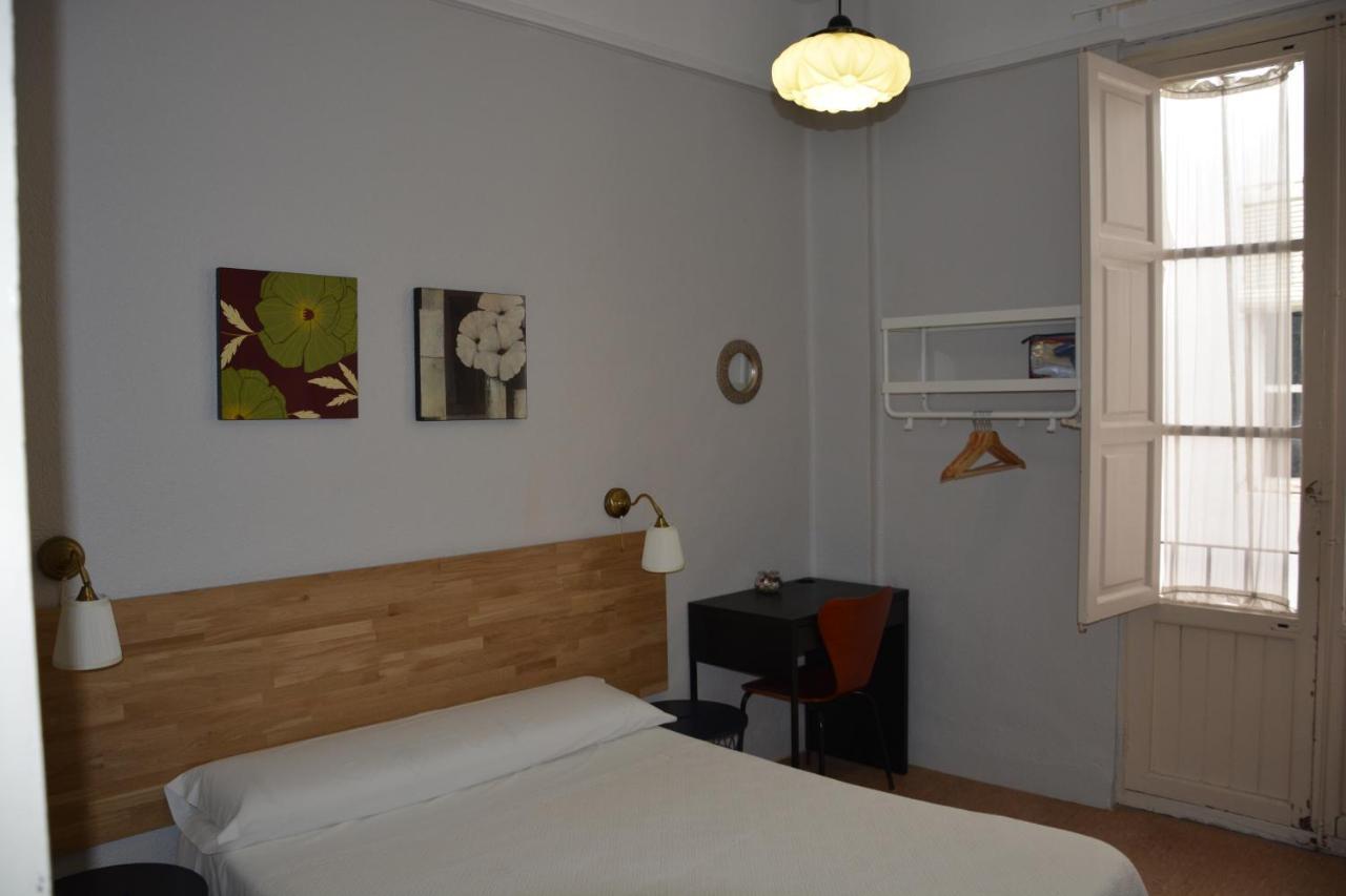 Pension Moratin Valencia Exteriör bild